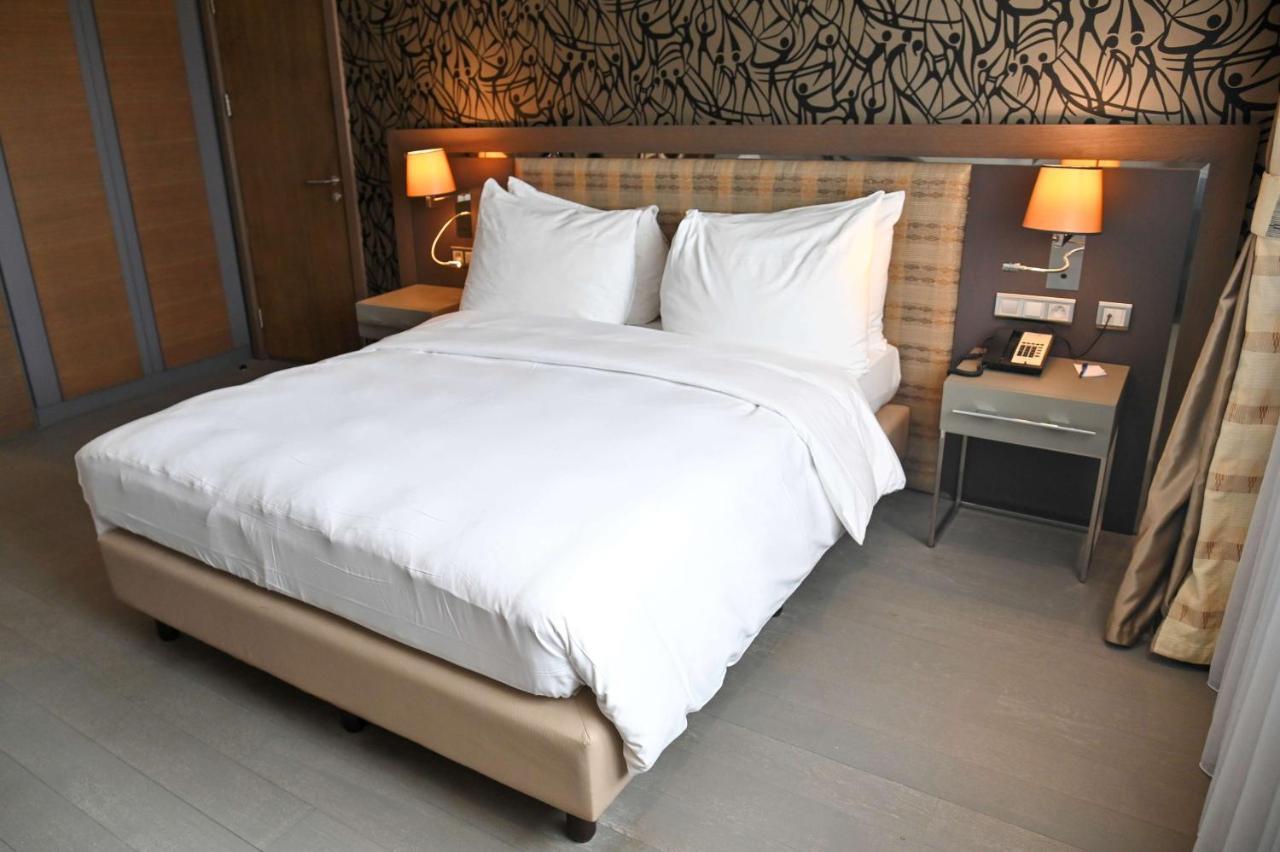 Radisson Blu Hotel, Abidjan Airport Экстерьер фото