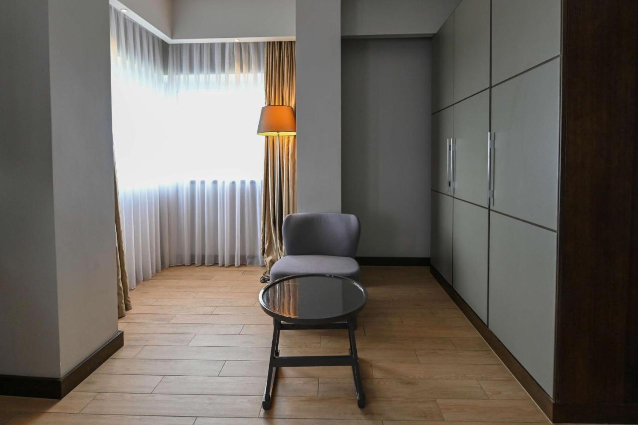 Radisson Blu Hotel, Abidjan Airport Экстерьер фото