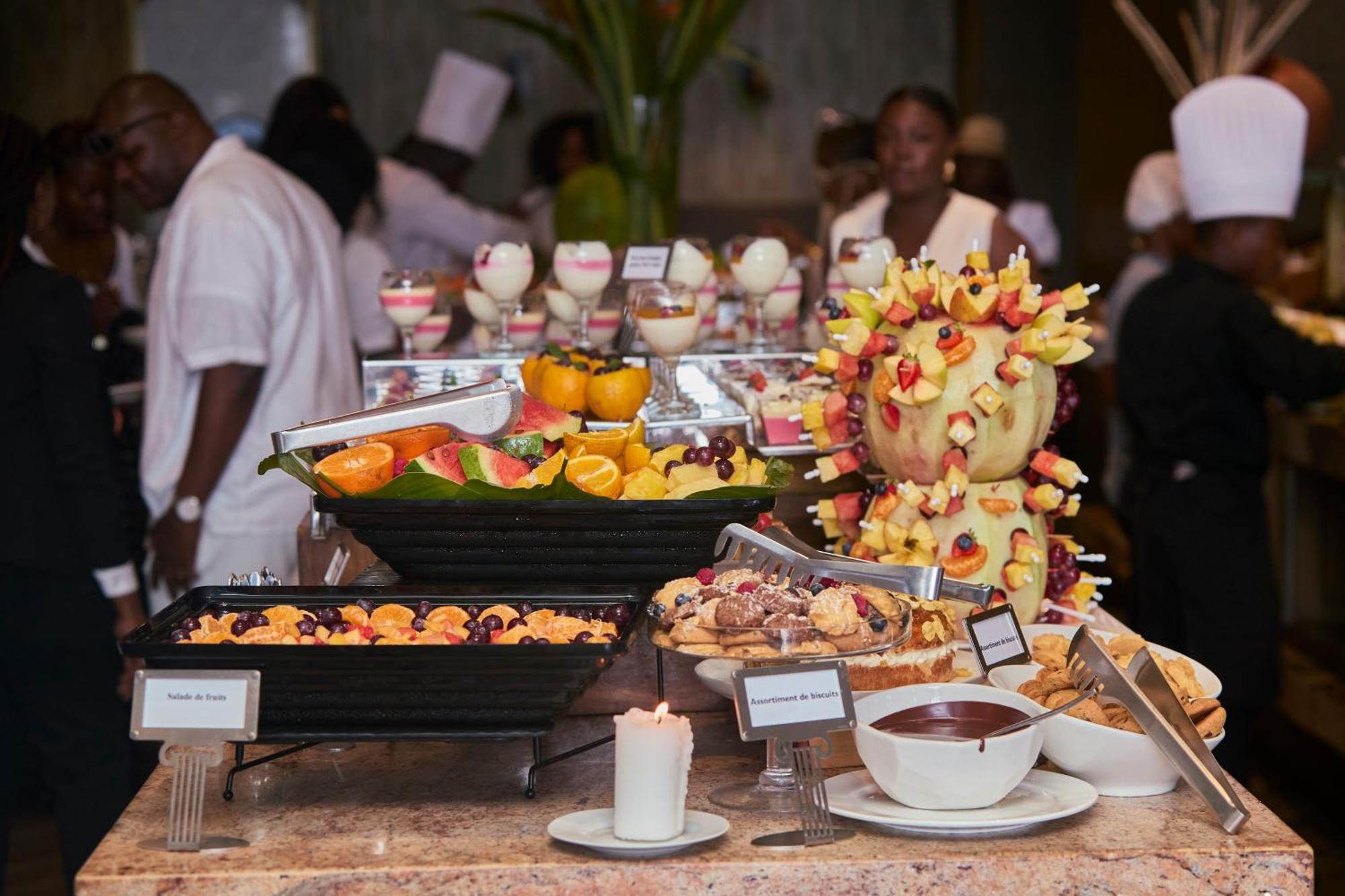 Radisson Blu Hotel, Abidjan Airport Экстерьер фото